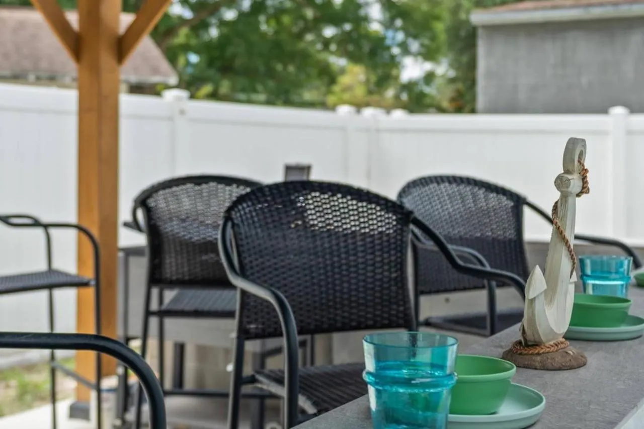 Shells Of Paradise A Cozy, Pet-Friendly Tampa Home With Heated & Screened Pool 4 Miles To Adventure Island And Busch Garden 0*,  USA